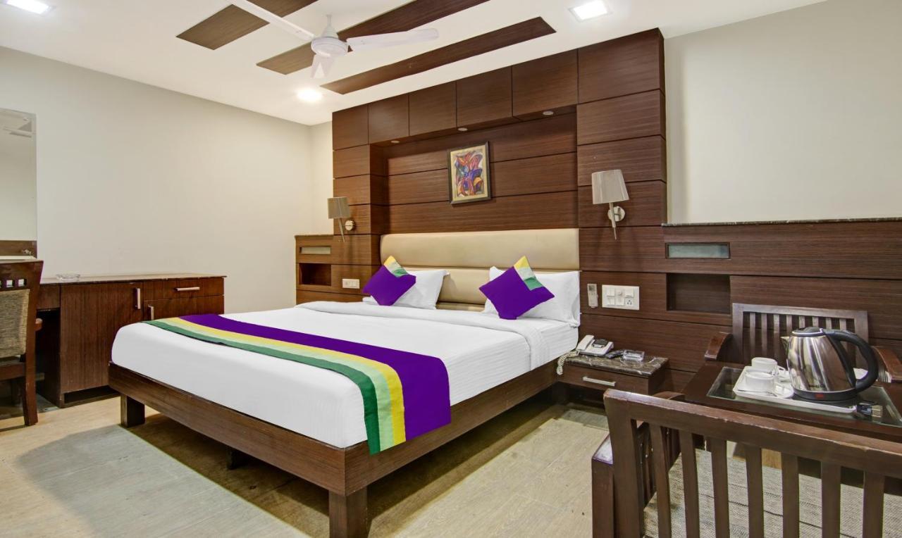 Treebo Trend Elite Hotel New Delhi Exterior photo