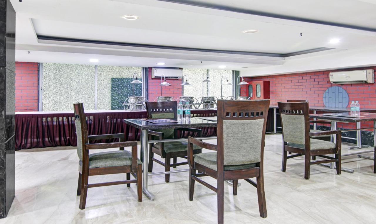 Treebo Trend Elite Hotel New Delhi Exterior photo